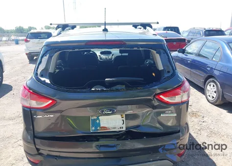 2015 Ford Escape Se z USA, uszkodzony, nr VIN 1FMCU0GX4FUA23993